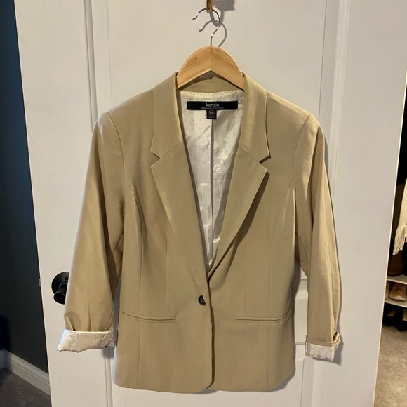 Kensie tan blazer M